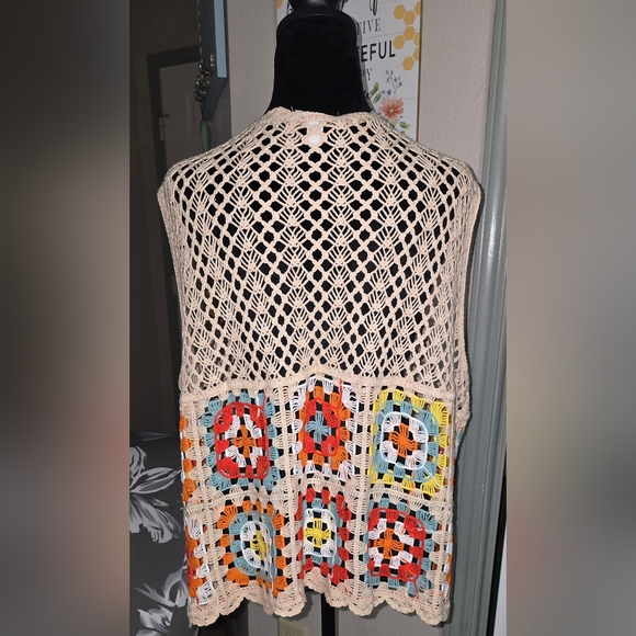 (J) CATO Crochet Open-Front Sweater Vest - Multicolor - Picture 4 of 7